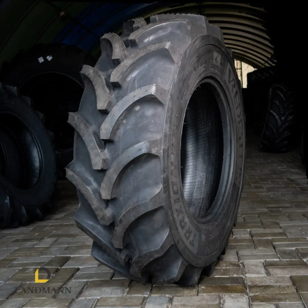 Шина 400/80R24 (15,5/80R24) 162A8/B Traxion Versa TL (Vredestein)