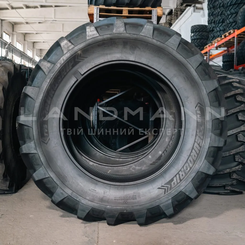 Шина 520/85R42 (20,8R42) 157D/160A8 TIGERTRAC AR800 TL (TVS)